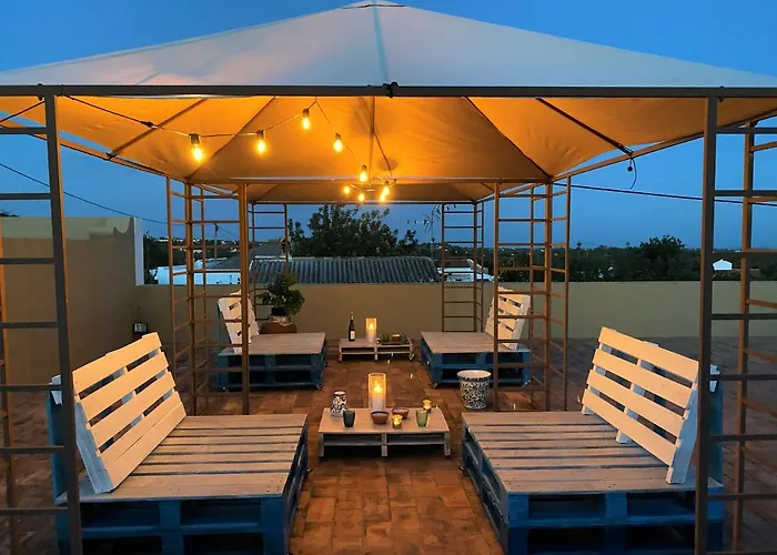 Quinta Do Pinto - Holiday Near Faro, Algarve - 4 Bedroom, Pool, Rooftop Terrace Villa Poco do Vale