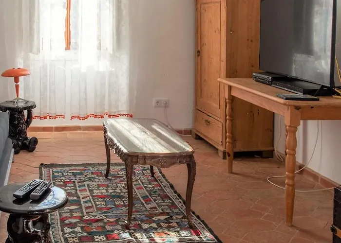 Quinta Do Pinto - Holiday Near Faro, Algarve - 4 Bedroom, Pool, Rooftop Terrace Villa Poco do Vale